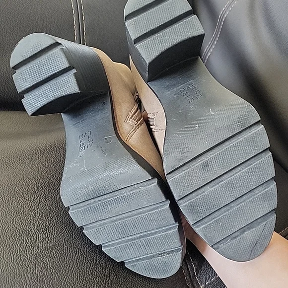 Madalynngore Tan & Black Boots Heel Size 6M Man Made Botties Pumps - Picture 4 of 6